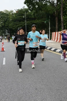 Runner Photo 4302370
