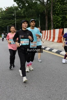 Runner Photo 4302374