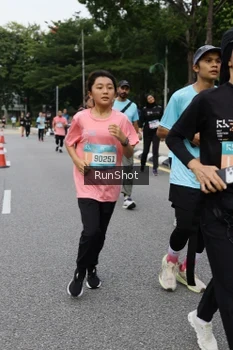 Runner Photo 4302375
