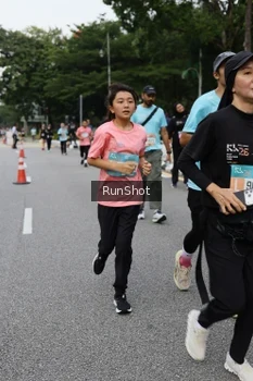 Runner Photo 4302376