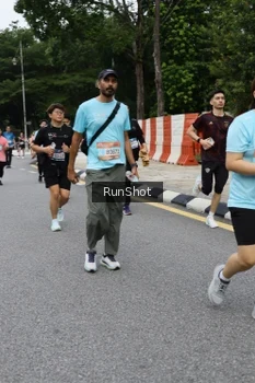 Runner Photo 4302379
