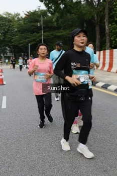 Runner Photo 4302380