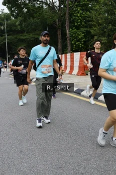 Runner Photo 4302385