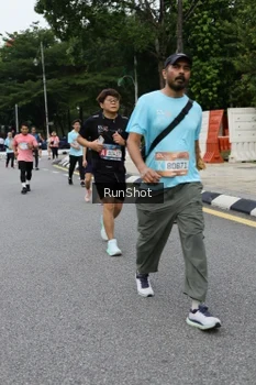 Runner Photo 4302387