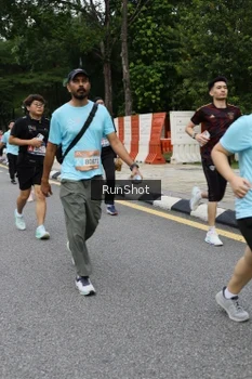 Runner Photo 4302393