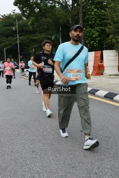 Runner Photo 4302394