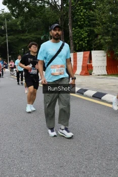 Runner Photo 4302396