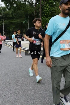 Runner Photo 4302398