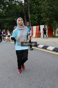 Runner Photo 4302412