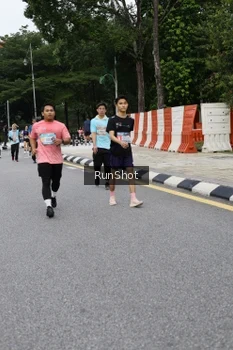 Runner Photo 4302417