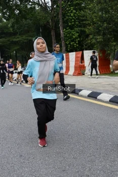 Runner Photo 4302418