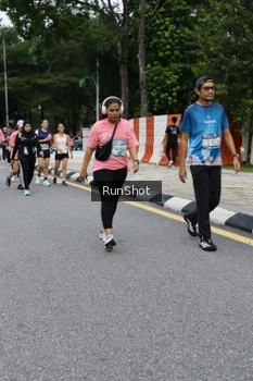 Runner Photo 4302427