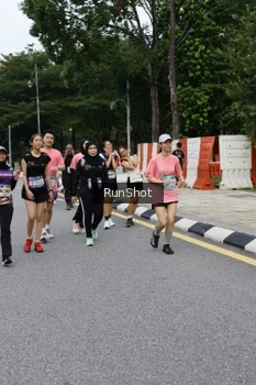 Runner Photo 4302433