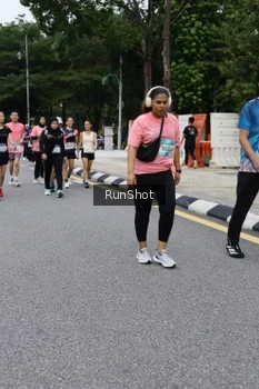 Runner Photo 4302434