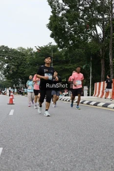 Runner Photo 4302436