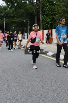 Runner Photo 4302437