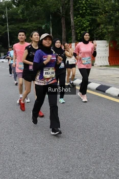 Runner Photo 4302450