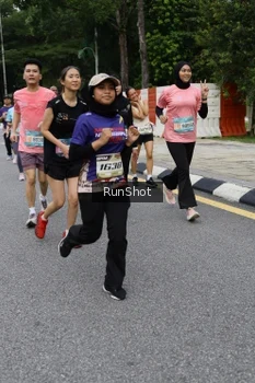 Runner Photo 4302451