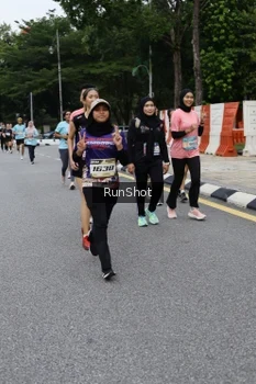 Runner Photo 4302452