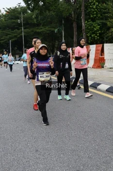 Runner Photo 4302459