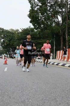 Runner Photo 4302461