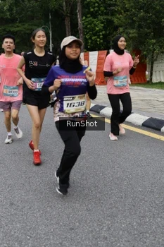 Runner Photo 4302462