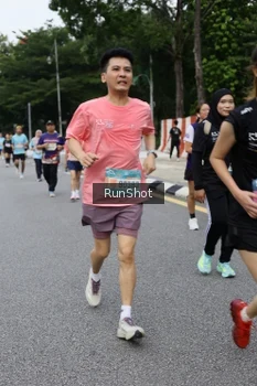 Runner Photo 4302464
