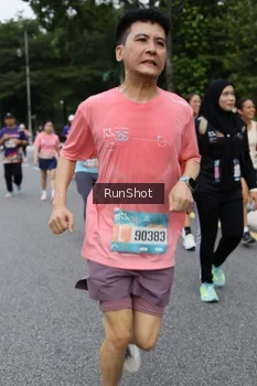 Runner Photo 4302467