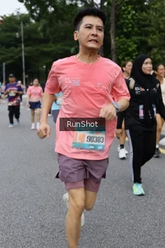 Runner Photo 4302472
