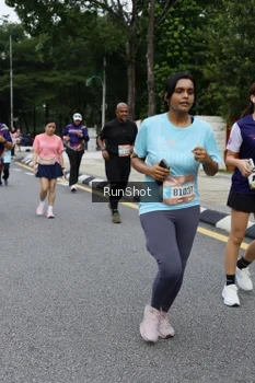 Runner Photo 4302473