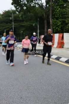 Runner Photo 4302475