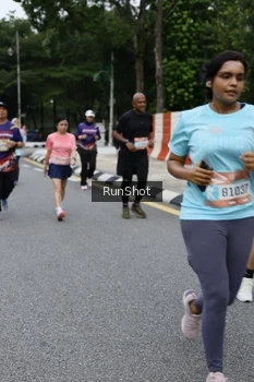 Runner Photo 4302476