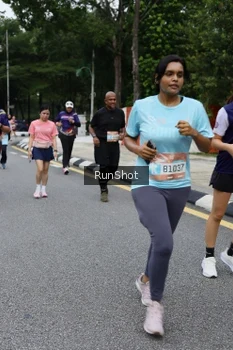 Runner Photo 4302477