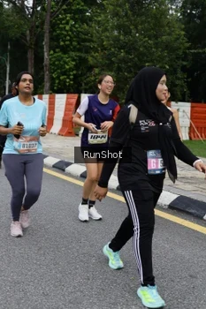 Runner Photo 4302478