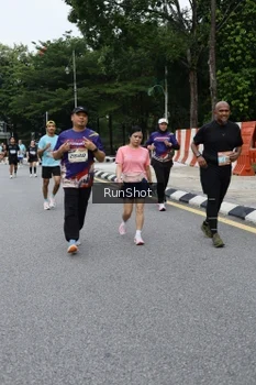 Runner Photo 4302483