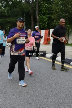 Runner Photo 4302488