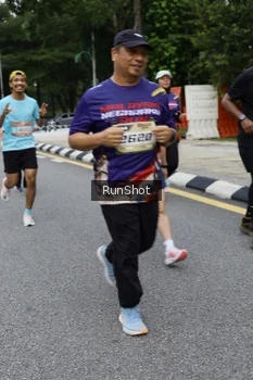 Runner Photo 4302498
