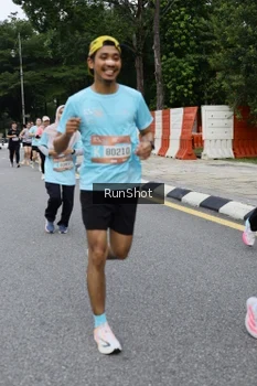 Runner Photo 4302505