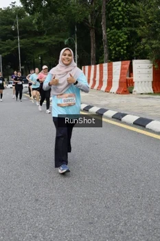 Runner Photo 4302514