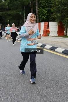 Runner Photo 4302515