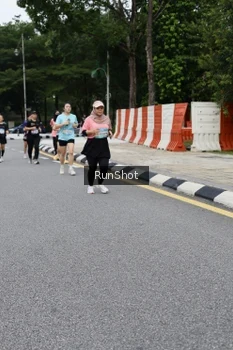 Runner Photo 4302524