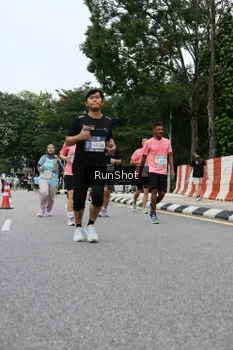 Runner Photo 4302526