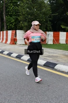 Runner Photo 4302532