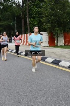 Runner Photo 4302537