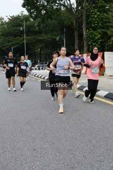 Runner Photo 4302540