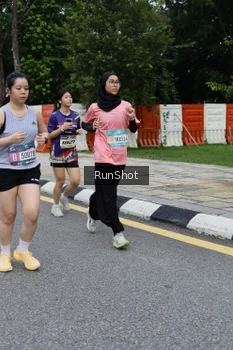 Runner Photo 4302547