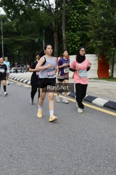 Runner Photo 4302549