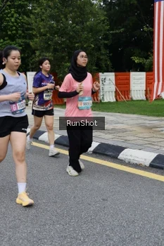 Runner Photo 4302552