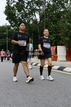 Runner Photo 4302560