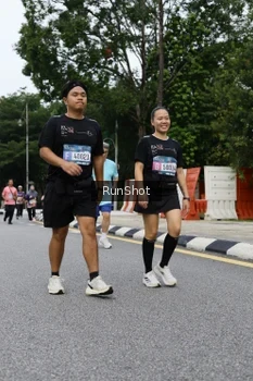 Runner Photo 4302561